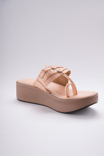 Inaayat Kolhapuri Wedges - Peach