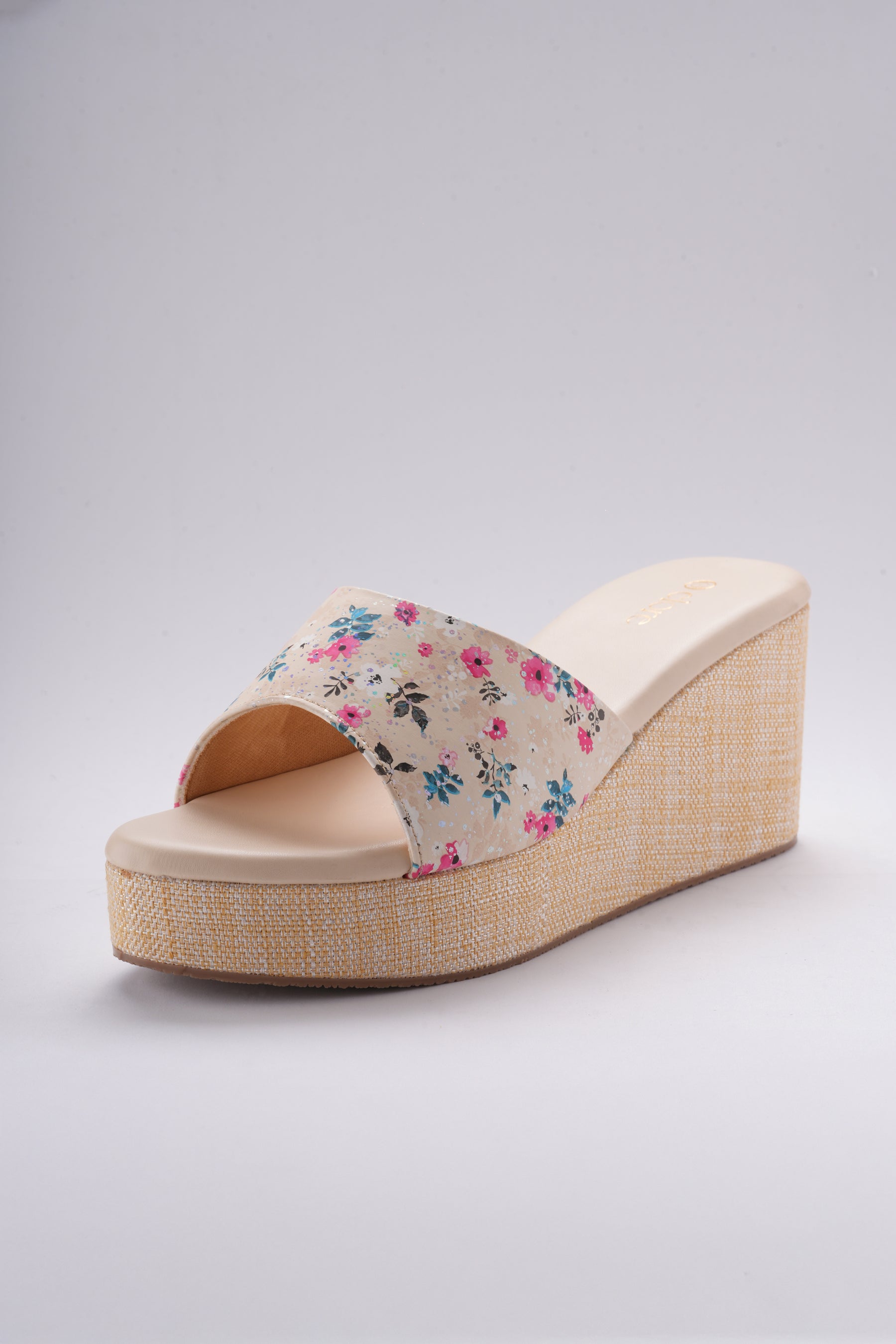 Bloombeige Wedges - Ivory Cream