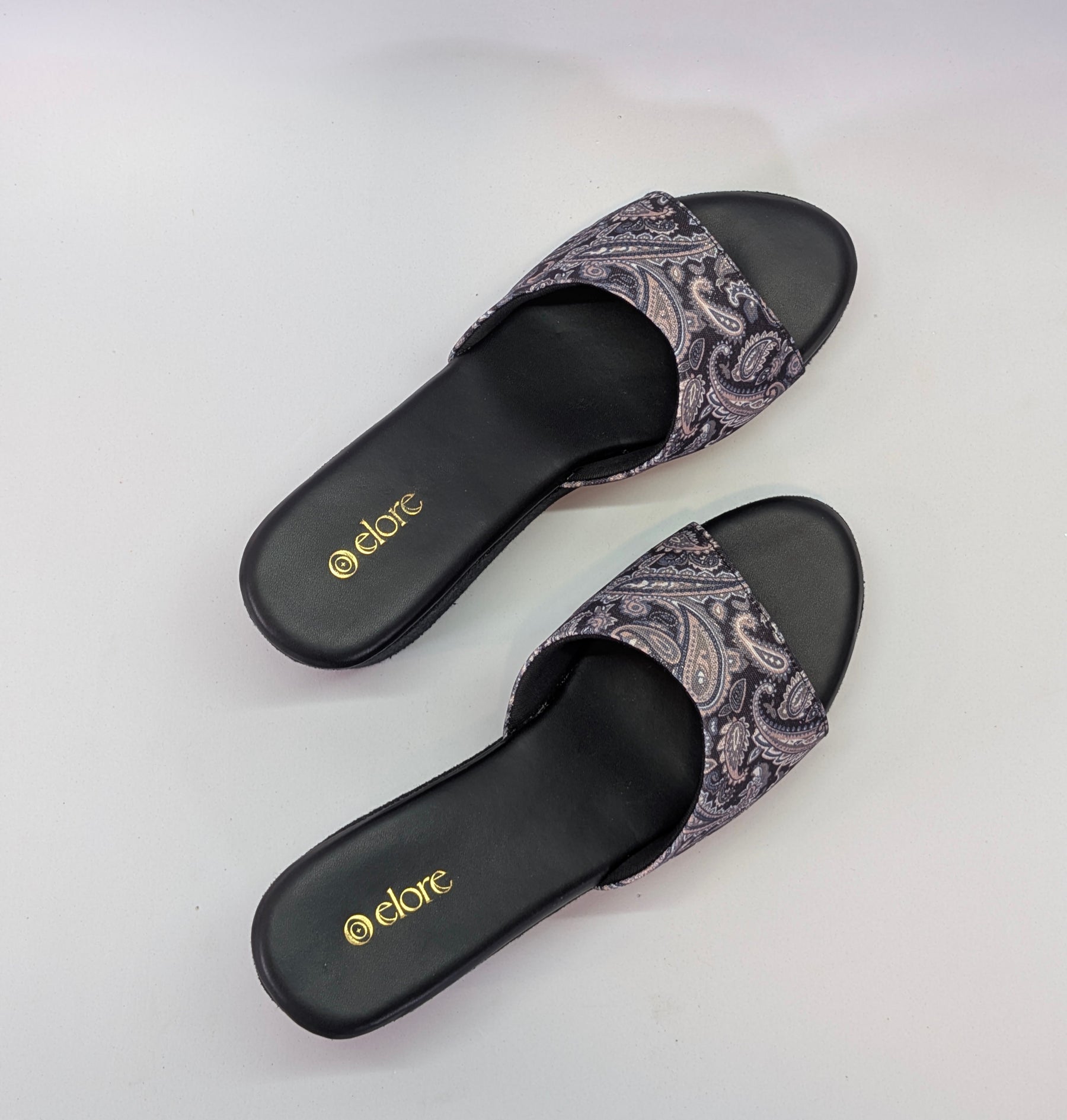 Bloombeige Wedges - Charcoal Black