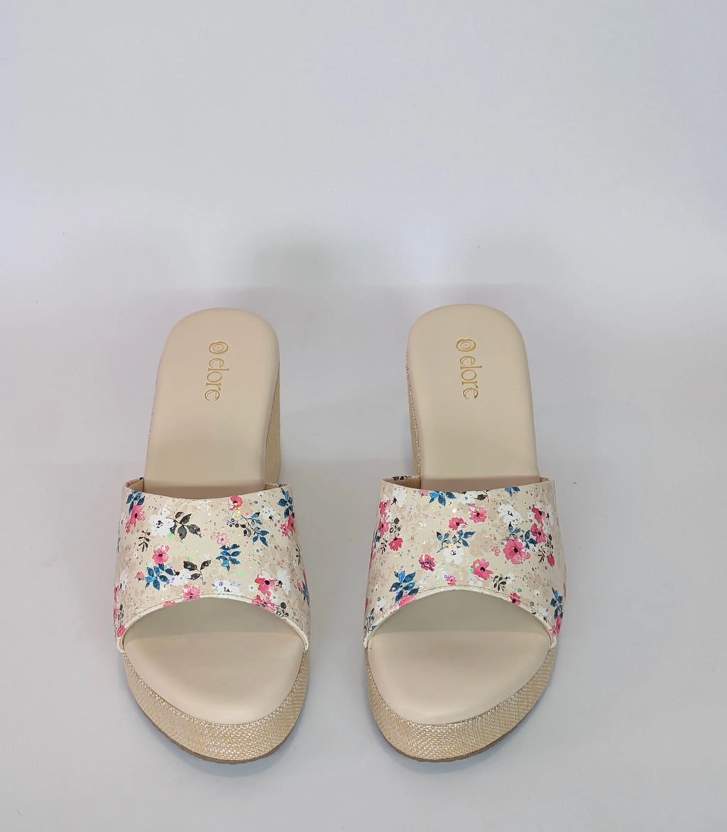 Bloombeige wedges