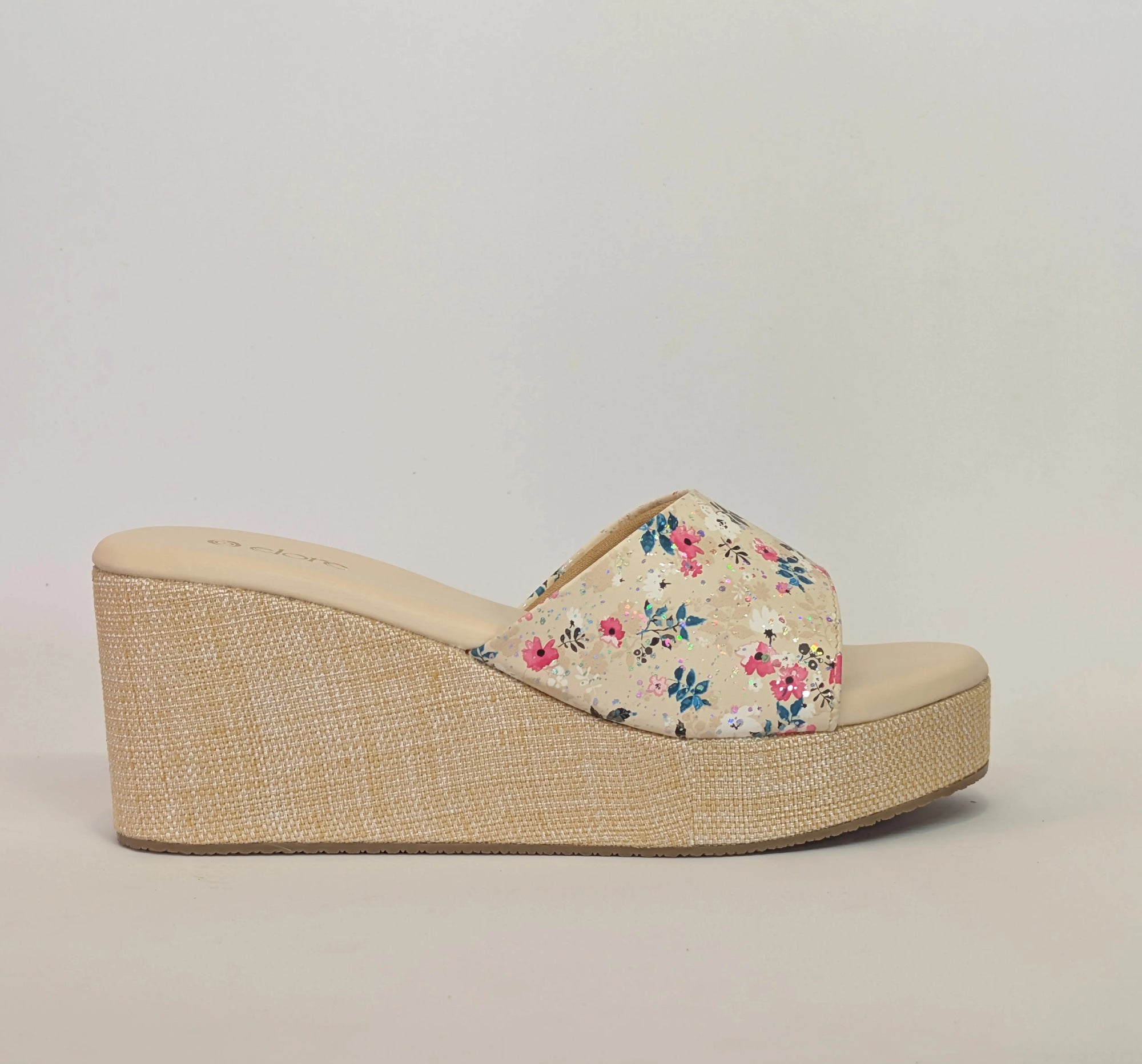 Bloombeige wedges